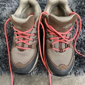 The North Face Storm III Vibram hiking waterproof Brn/pinkWomen Sz 7